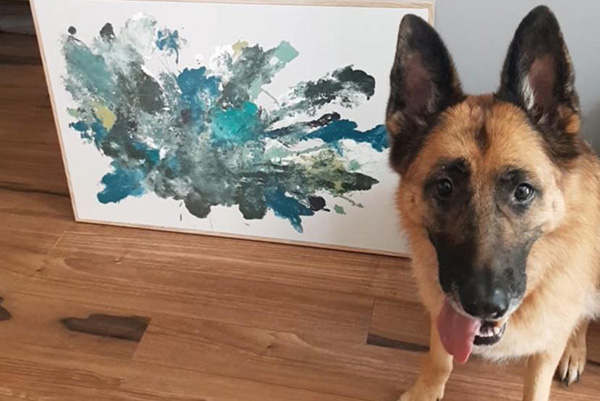 Une œuvre d'art signée Daisy