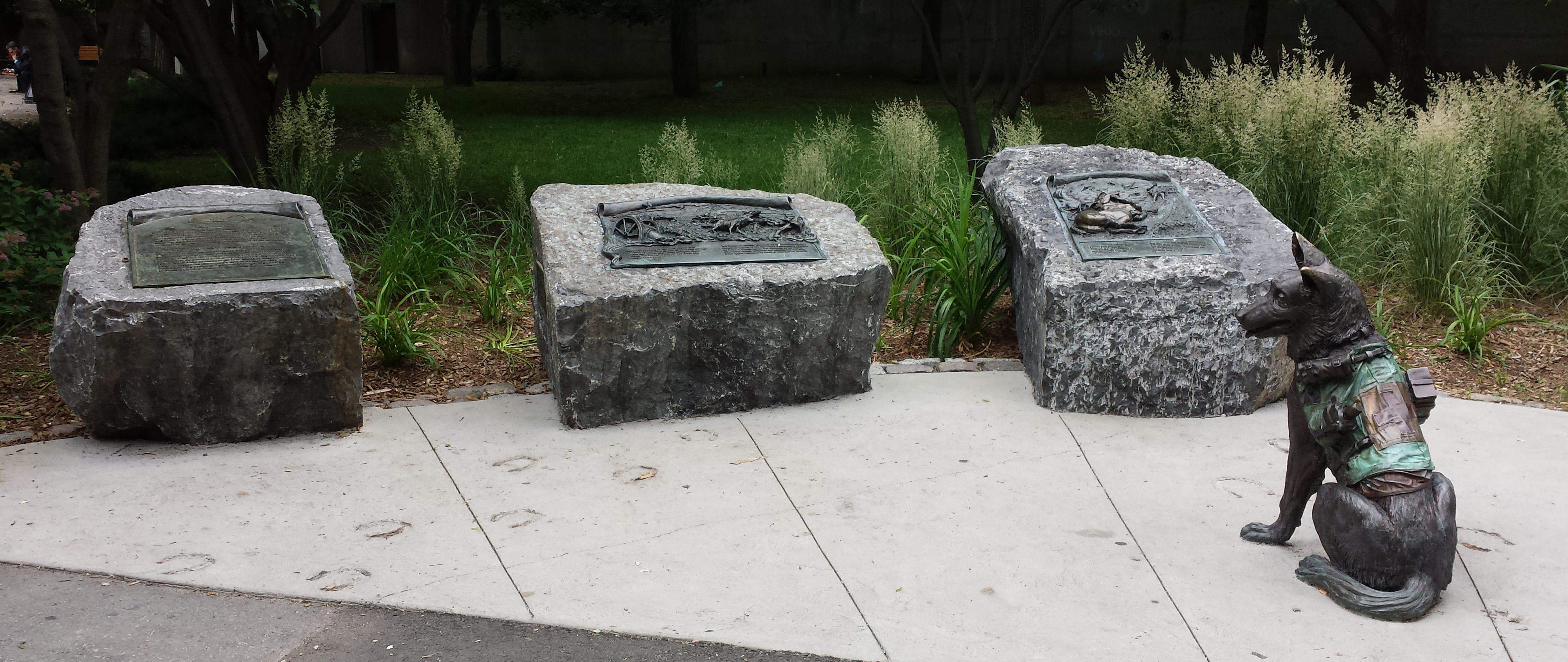 monument animaux guerre canada