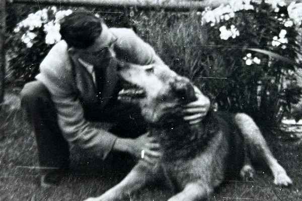 Spandau : l’histoire méconnue d’un chien du D-Day