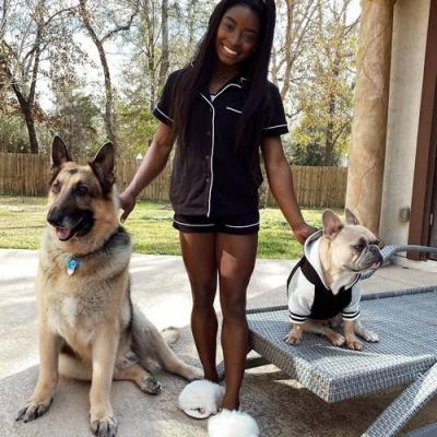 Simone Biles Berger Allemand